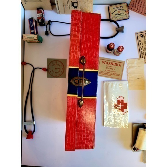 Mid century Modern Little Play Nurse 40s A Transogram Golden Medal Toy Nurse Kit - Picture 6 of 10